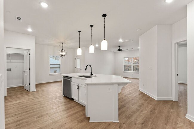 Foto del edificio - 18 Dumfries Ln