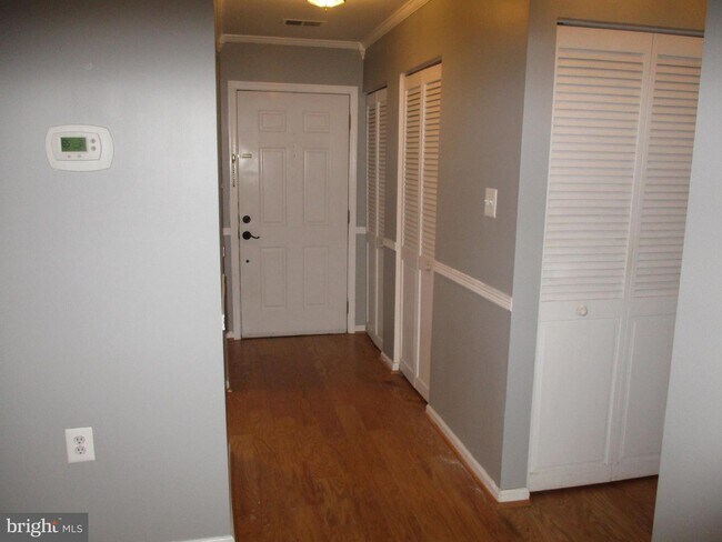 Building Photo - 2829 Yarling Ct