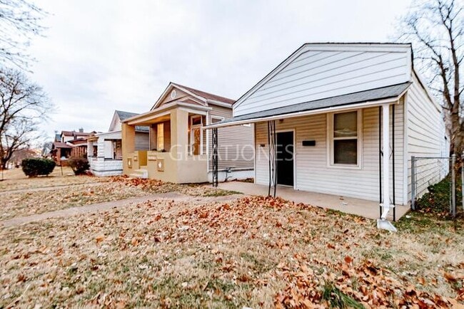 Building Photo - 6115 Colorado Ave