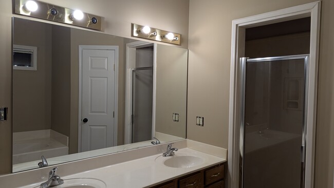 Foto del edificio - 757 Belle Watley Ln