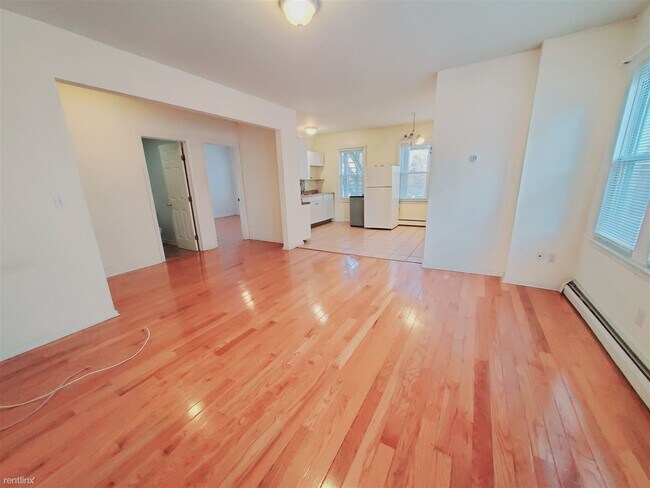 Foto del edificio - 3 br, 2 bath Condo - 40 Tierney St Apt 1