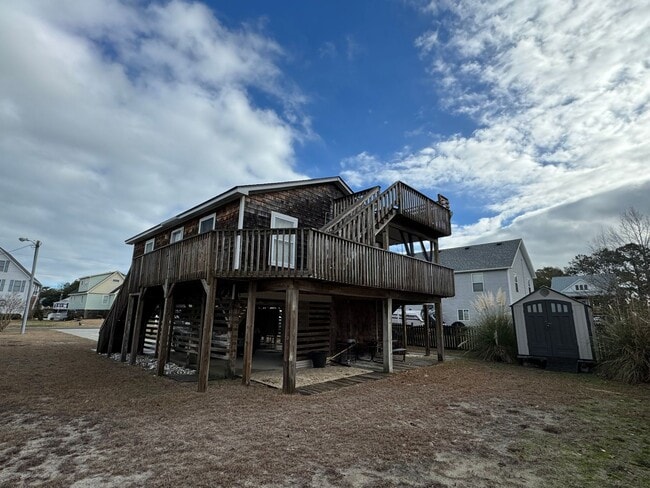 Foto del edificio - Furnished Home Colington Harbour