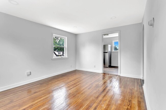 Building Photo - 401 Sanford Ave