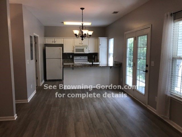 Foto principal - Pristine 2 bedroom that is cute as can be!