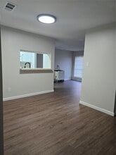 Building Photo - 508 N Texas Ave