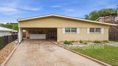 Building Photo - 156 Trelawney St