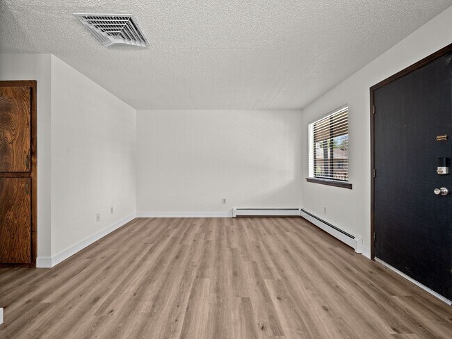 Foto del edificio - Updated 1 Bedroom, 1 Bathroom Apartment – ...