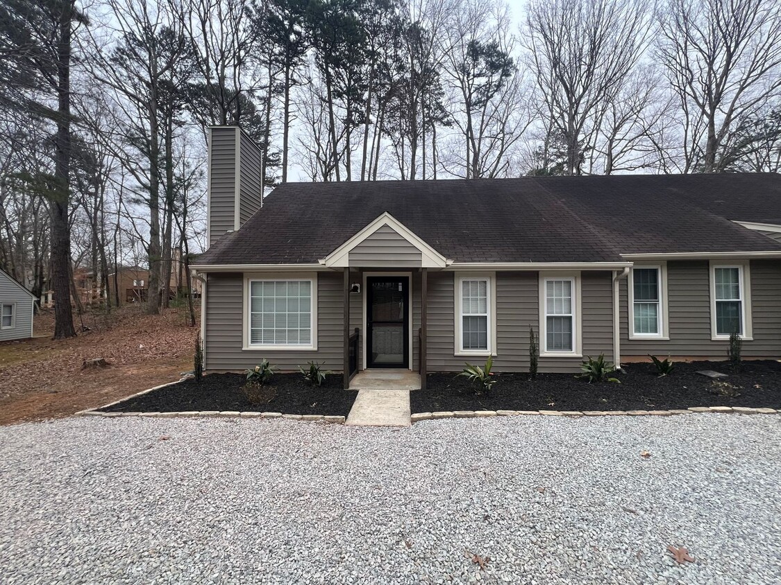 Primary Photo - Newly Remodeled 2BD, 2BA Raleigh Condo in ...