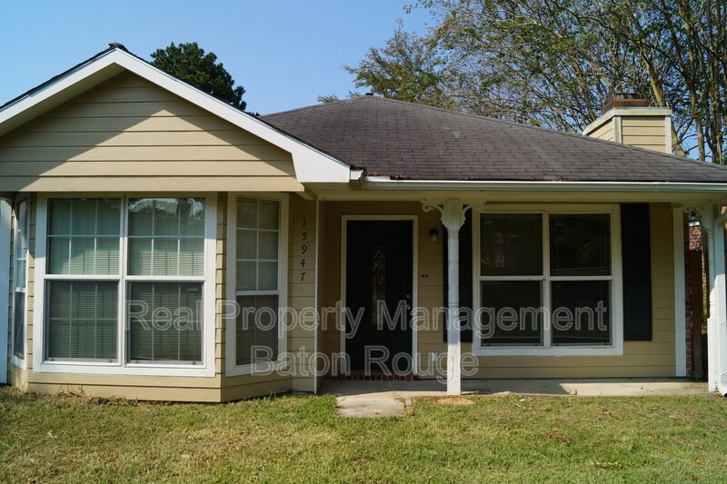 Foto principal - 15947 Manchester Ave