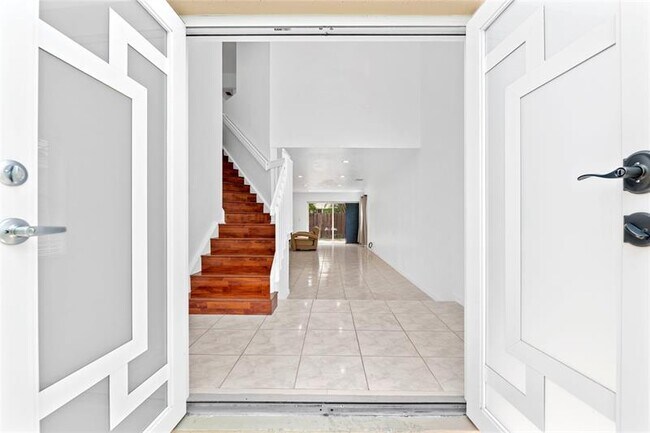 Foto del edificio - 7359 Cypress Dr
