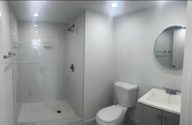 Foto del edificio - 750 NW 43rd Ave