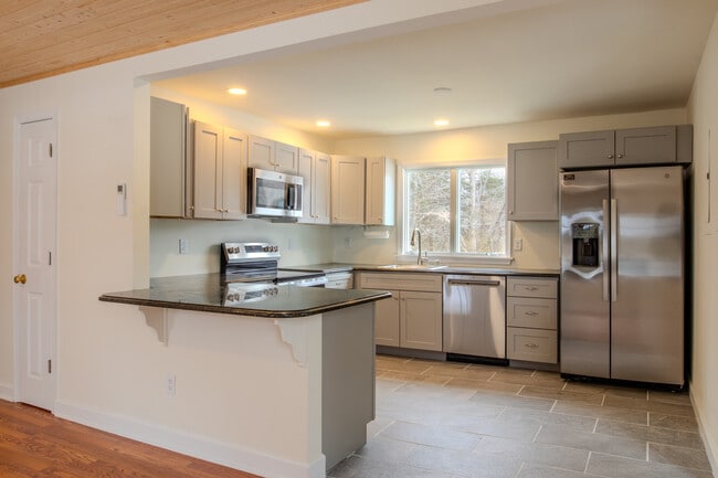 Kitchen - 7121 Quaker Neck Rd