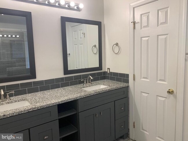 Building Photo - 13530 Davinci Ln