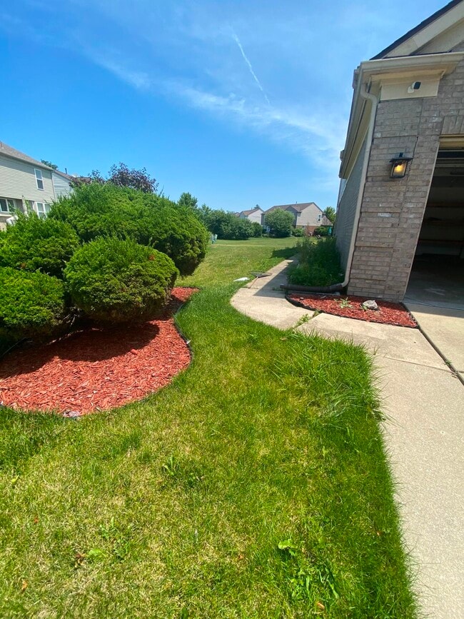 Foto del edificio - 4677 Clover Rd
