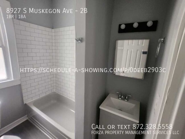 Building Photo - 8927 S Muskegon Ave