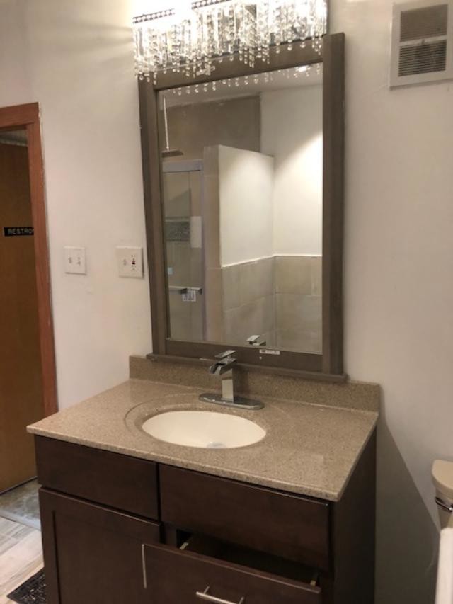 baño - 5624 Glenway Ave