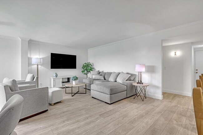 Foto del edificio - 2455 Lindell Blvd
