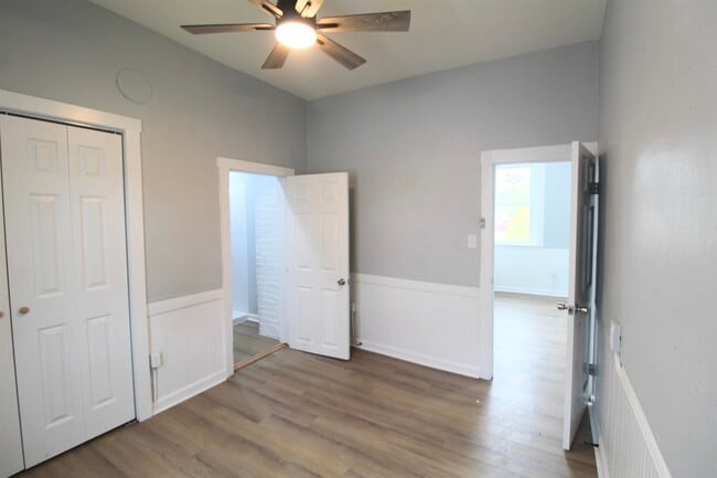 Building Photo - 209 E Spotswood Ave