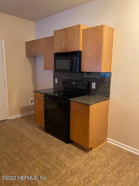 Foto del edificio - 8290 Gate Pkwy W