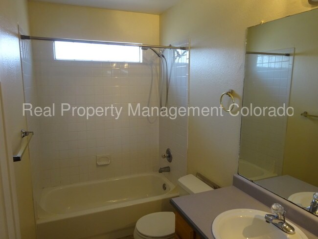 Building Photo - 8495 S REED ST #302