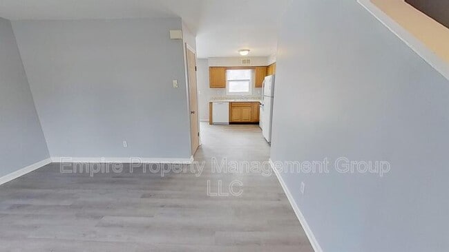 Building Photo - 26 Sand St
