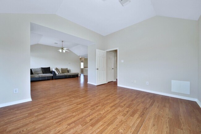 Foto del edificio - 3206 Summer Bay Dr
