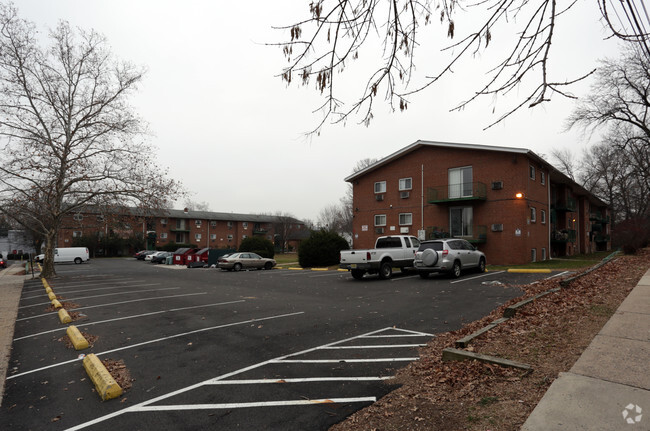 Building Photo - Robert Morris Apartments