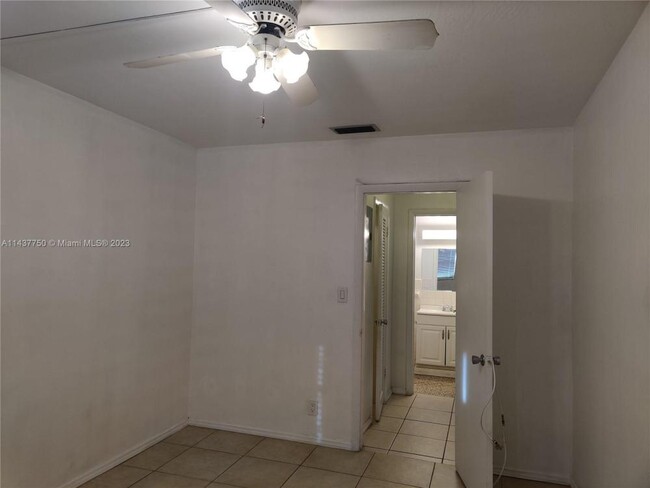 Foto del edificio - 1 bedroom in Hollywood FL 33020