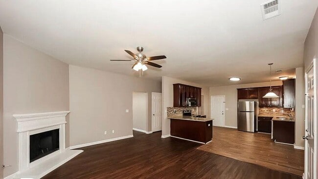 Building Photo - 475 Boxelder Rd