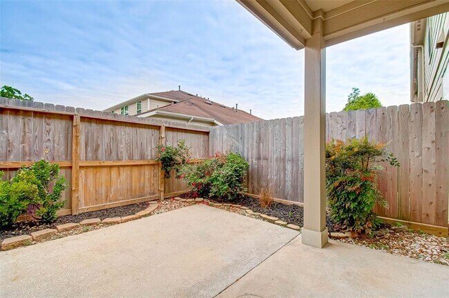 Foto del edificio - 12108 Martin Creek Ln