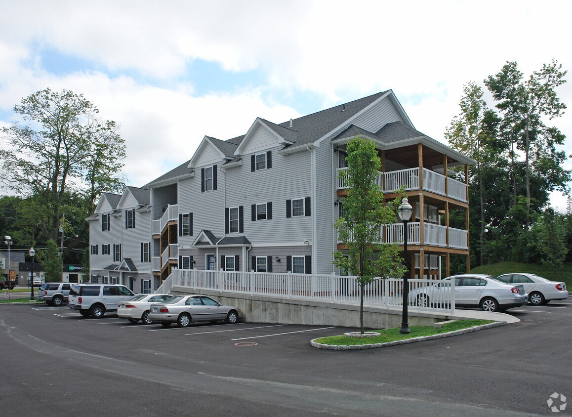 26 South St, Danbury, CT 06810 Apartments Danbury, CT