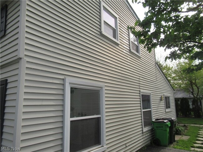 Building Photo - 173 Forest Blvd