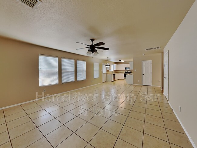 Building Photo - 136 Rustic Acres