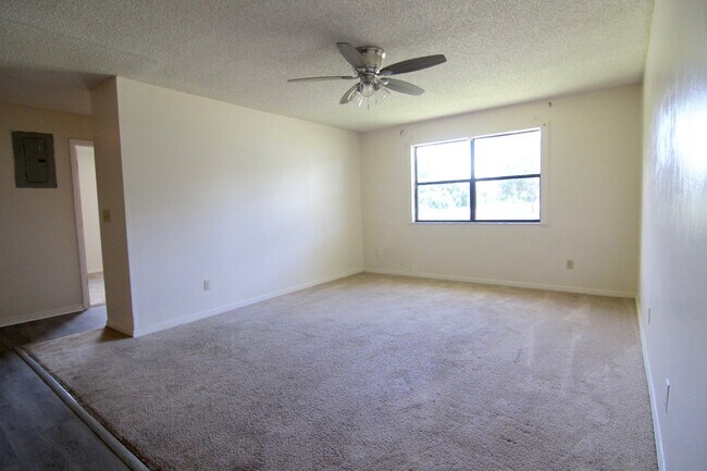 Building Photo - Home available now!