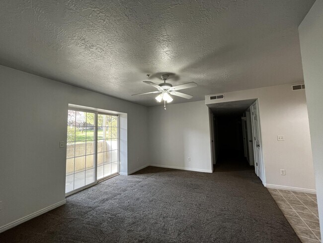 Building Photo - 1612 Westbury Way