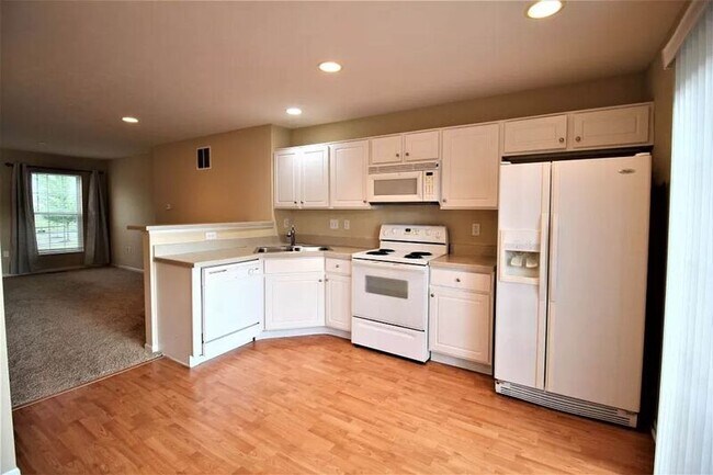 Foto del edificio - 5549 Bow Falls Blvd