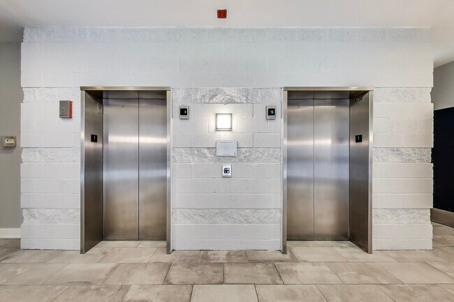 Foto del edificio - 520 W Huron St