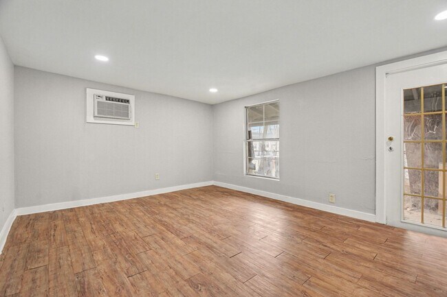 Foto del edificio - Affordable spacious 3bed/1bath unit!