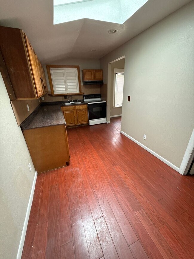 Foto del edificio - 2 bed 1 bath