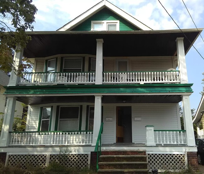 Building Photo - 1328 Fry Ave