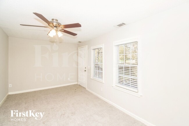 Building Photo - 3966 Oglesby Rd