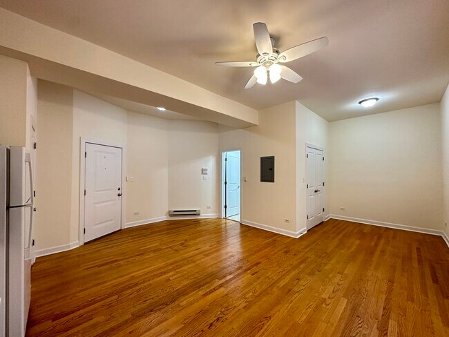 Foto del edificio - 4715 N Sheridan Rd