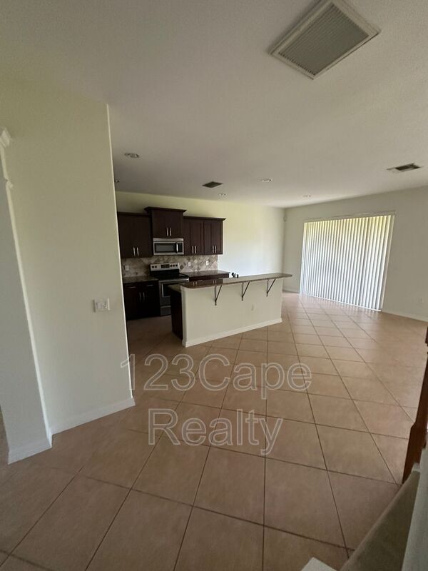 Foto del edificio - 2547 Sutherland Ct