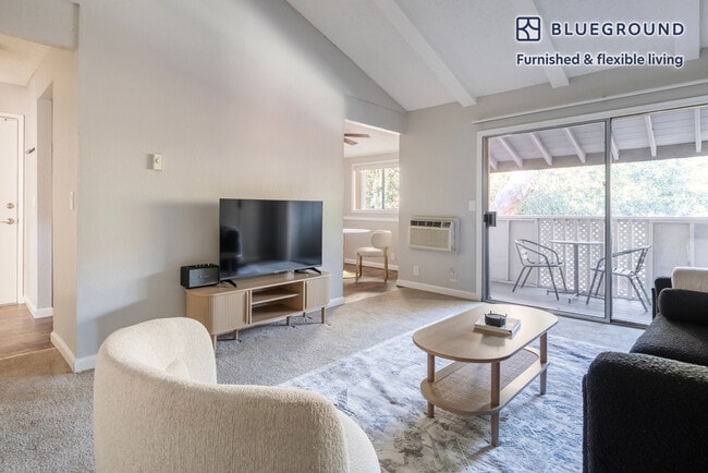 Building Photo - 202 Calvert Dr