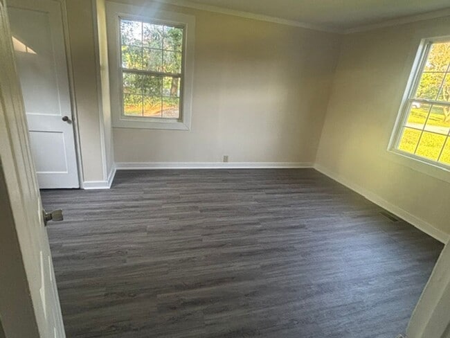 Building Photo - 115 Miller Blvd