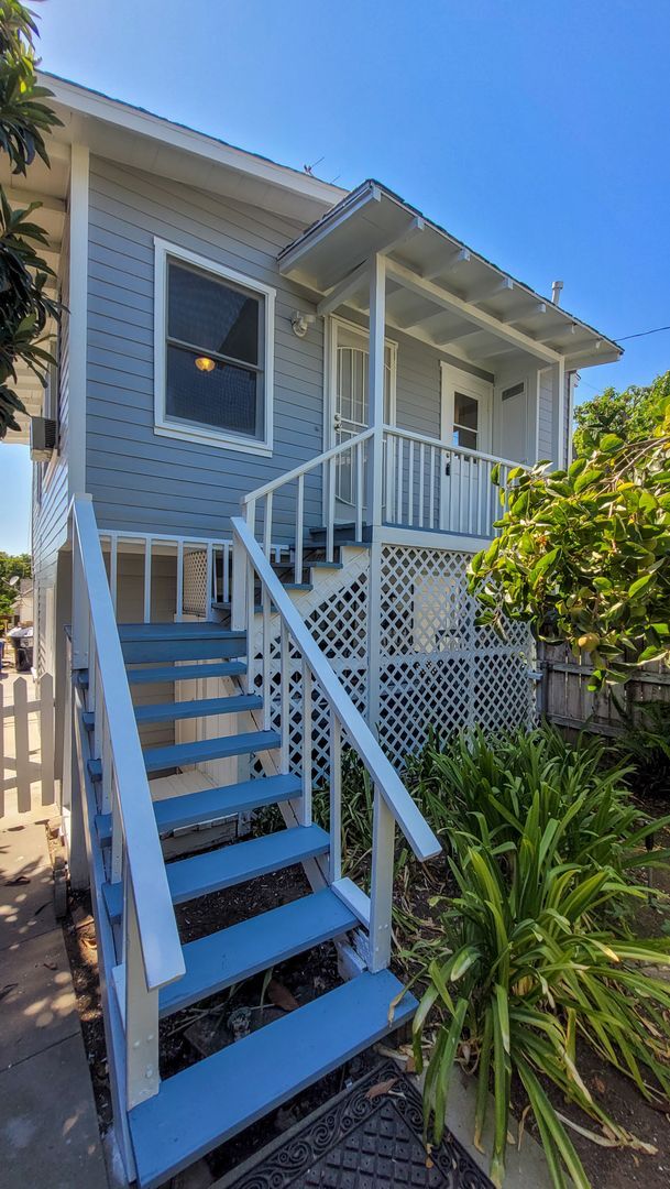 Foto del edificio - 6213 Bright Ave