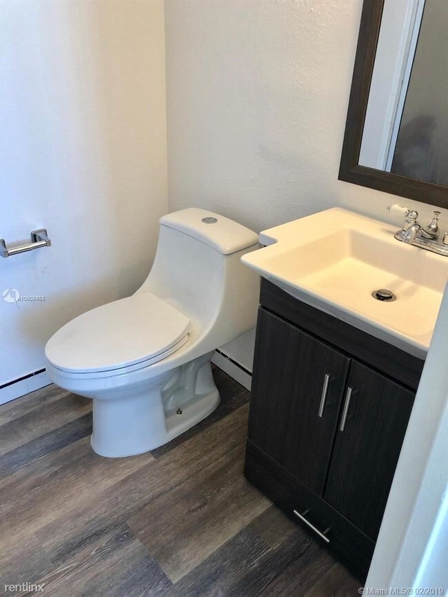 Foto del edificio - 2 br, 2 bath  - Clearview Towers