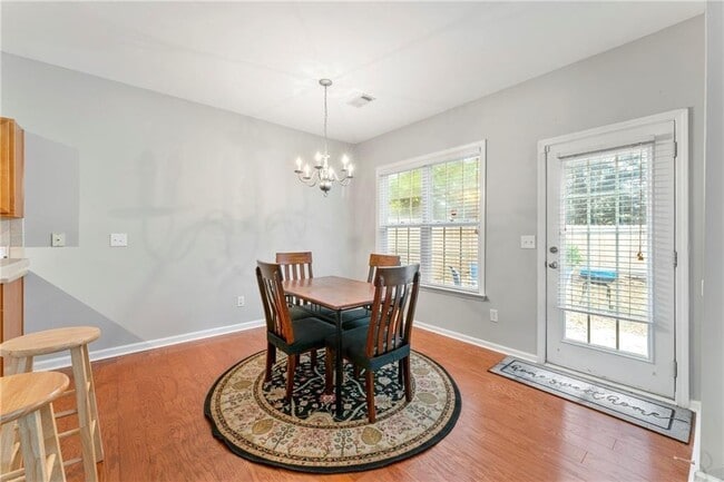 Building Photo - 3218 Saville St SW