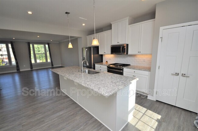 Foto del edificio - 200 Misty Pike Dr