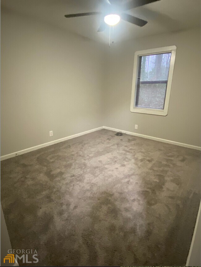 Foto del edificio - 337 Bradley Woods Ct NW